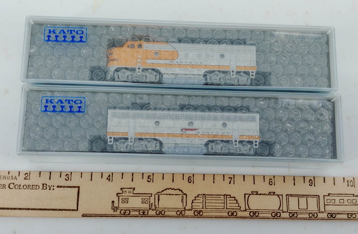 KATO N SCALE 176-2125 F7A & 176-2212 F7B SANTA FE LOCOMOTIVES, 2 OBS  INV 263331557