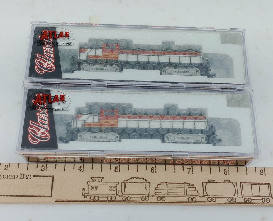 2 ATLAS CLASSIC N SCALE 40 003 040 & 041 BOSTON & MAINE RS-3 LOCOMOTIVES, 2 OBS  INV 263331560