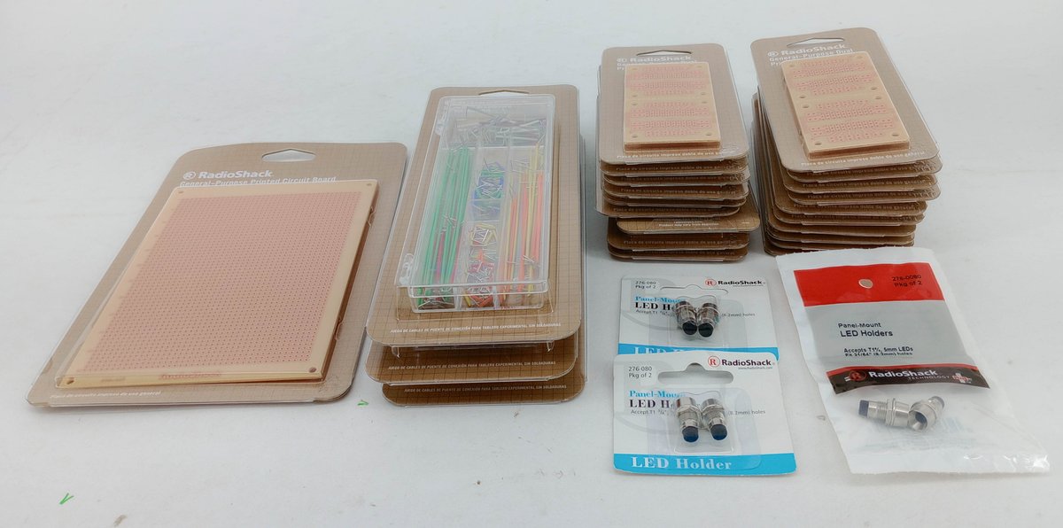 ASSORTED RADIOSHACK CIRCUIT BOARDS, JUMPER WIRE KITS & LED HOLDERS, CARDED PACKETS  INV 263331755