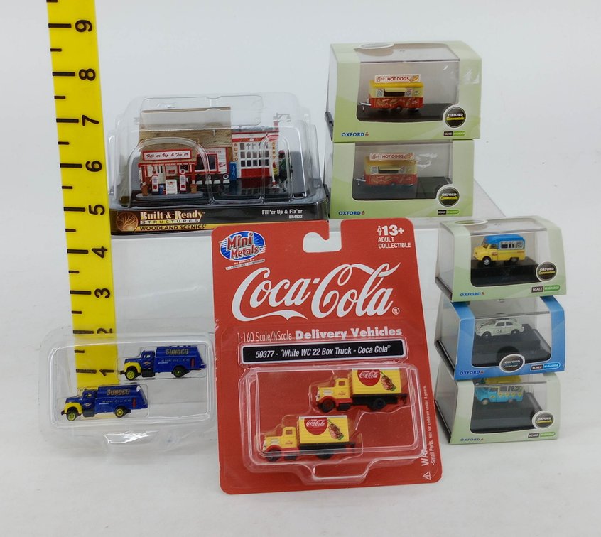 8  N SCALE MINI METALS COCA-COLA & SUNOCO TRUCKS, OXFORD VEHICLES, WOODLAND SCENICS BLDG 8 OBS  INV 263331768
