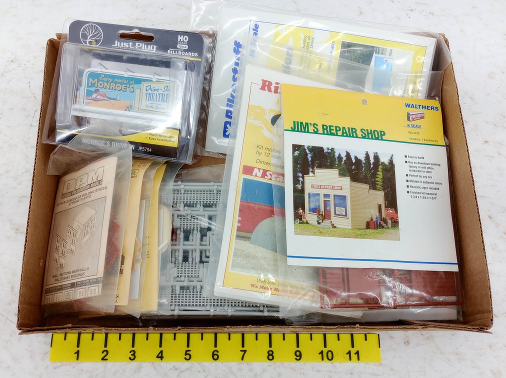 ASSORTED WALTHERS, RIX, DPM & WOODLAND SCENICS N & HO BUILDING KITS & BILLBOARD SOME OBS NNC  INV 263331794