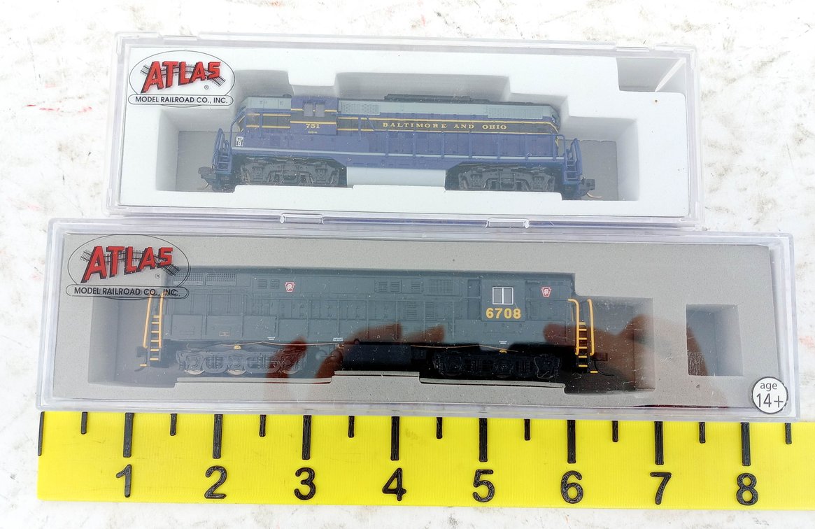 2 ATLAS N GAUGE LOCOMOTIVES, B&O 751 GP-9TT & PRR KEYSTONE 6708 TRAIN MASTER, 2 OBS  INV 263331805