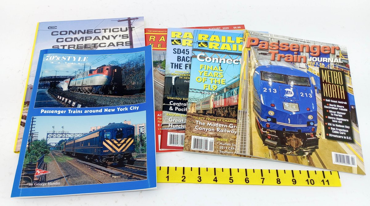 ASSORTED RAILROAD BOOKS & MAGAZINES CONNECTICUT COMPANY STREETCARS 70'S STYLE PASSENGER TRAIN JOURNAL RAILFAN  INV 263331871