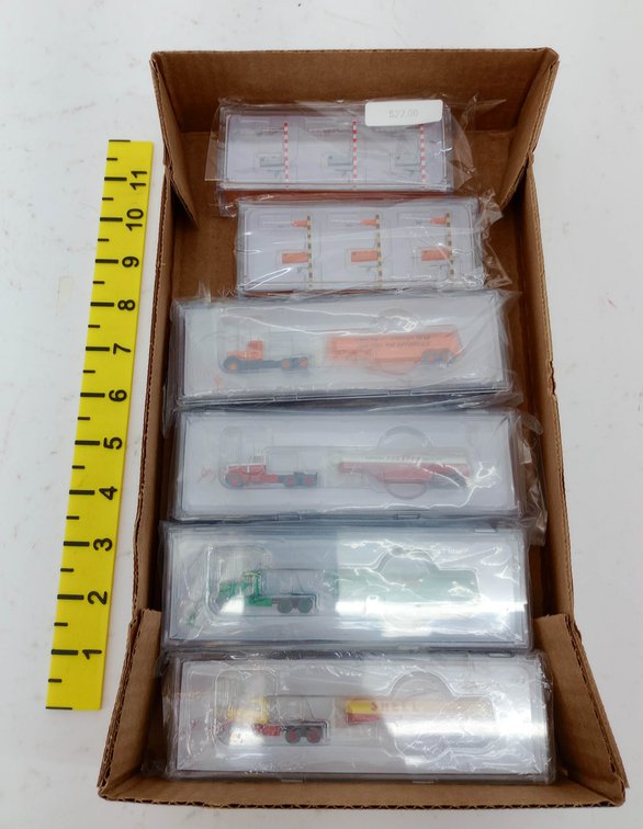6 TRAINWORX N SCALE PETERBILT TANKER TRUCKS & JTC KIOSKS, 6 OBS  INV 263331881