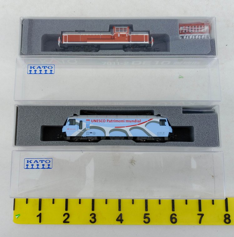 2 KATO N SCALE LOCOMOTIVES DE10 7011-2 & GE4/4 III 3101-3 GLACIER EXPRESS UNESCO, 2 OBS INV 263331934