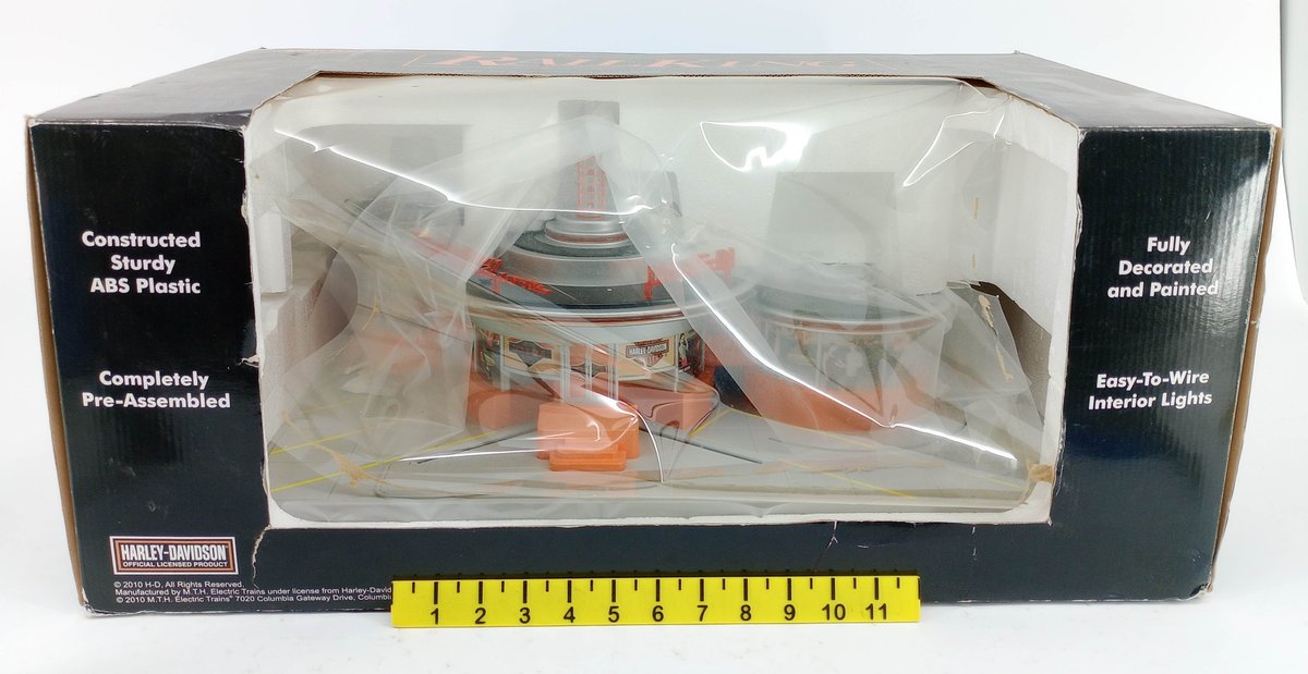 MTH RAIL KING O GAUGE 30-9170 HARLEY DAVIDSON OPERATING DRIVE-IN DINER, OB  INV 263390005