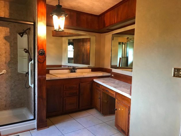 Image for Building Salvage Auction