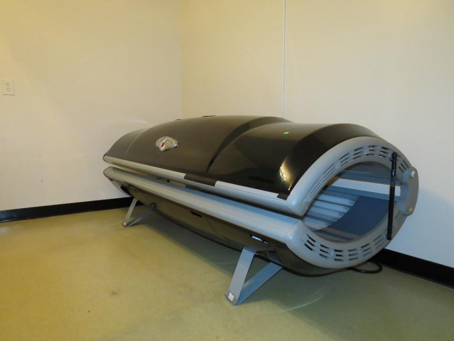 Image for Beauty Salon Liquidation
