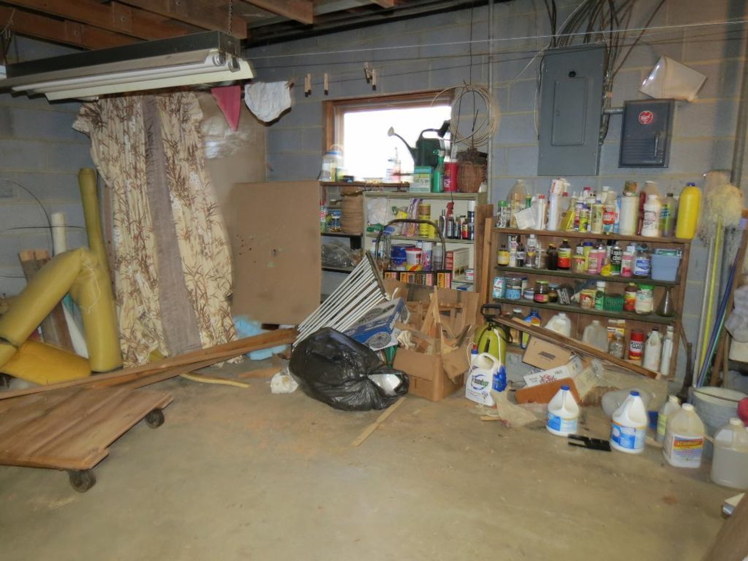 Image for Wholesale Estate Clean Out