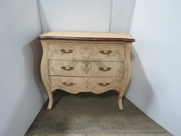 Image for Tinkling Spring Gallery | Evers Downsizing Auction