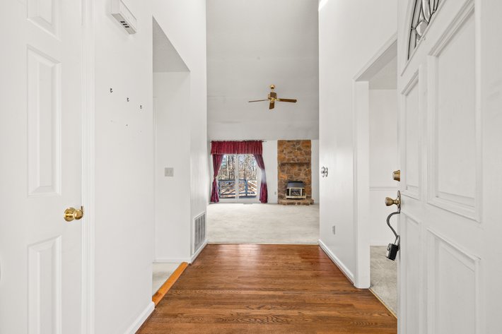 Image for Stuarts Draft Real Estate Auction