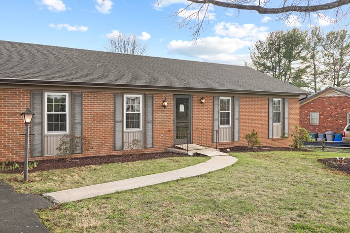 Image for Stuarts Draft Real Estate Auction