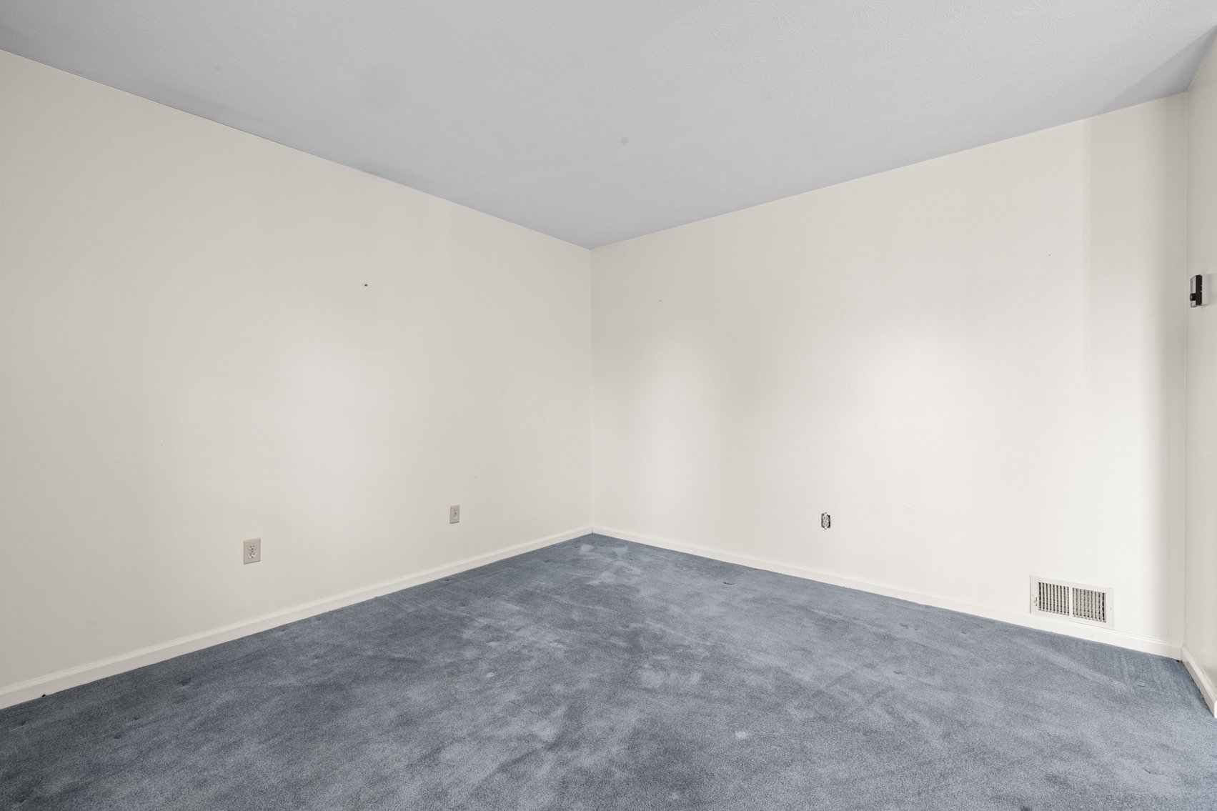 Image for Stuarts Draft Real Estate Auction