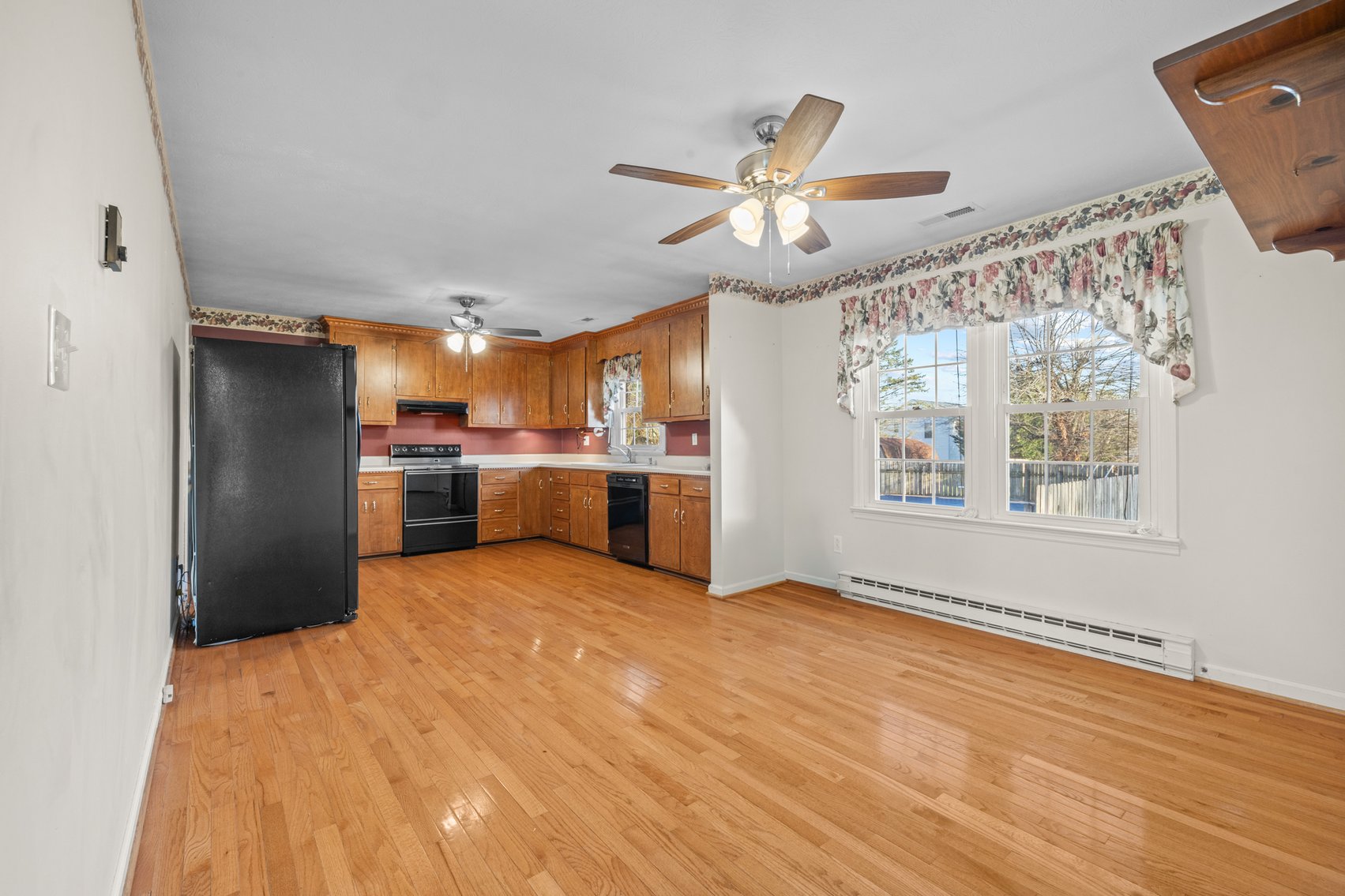 Image for Stuarts Draft Real Estate Auction