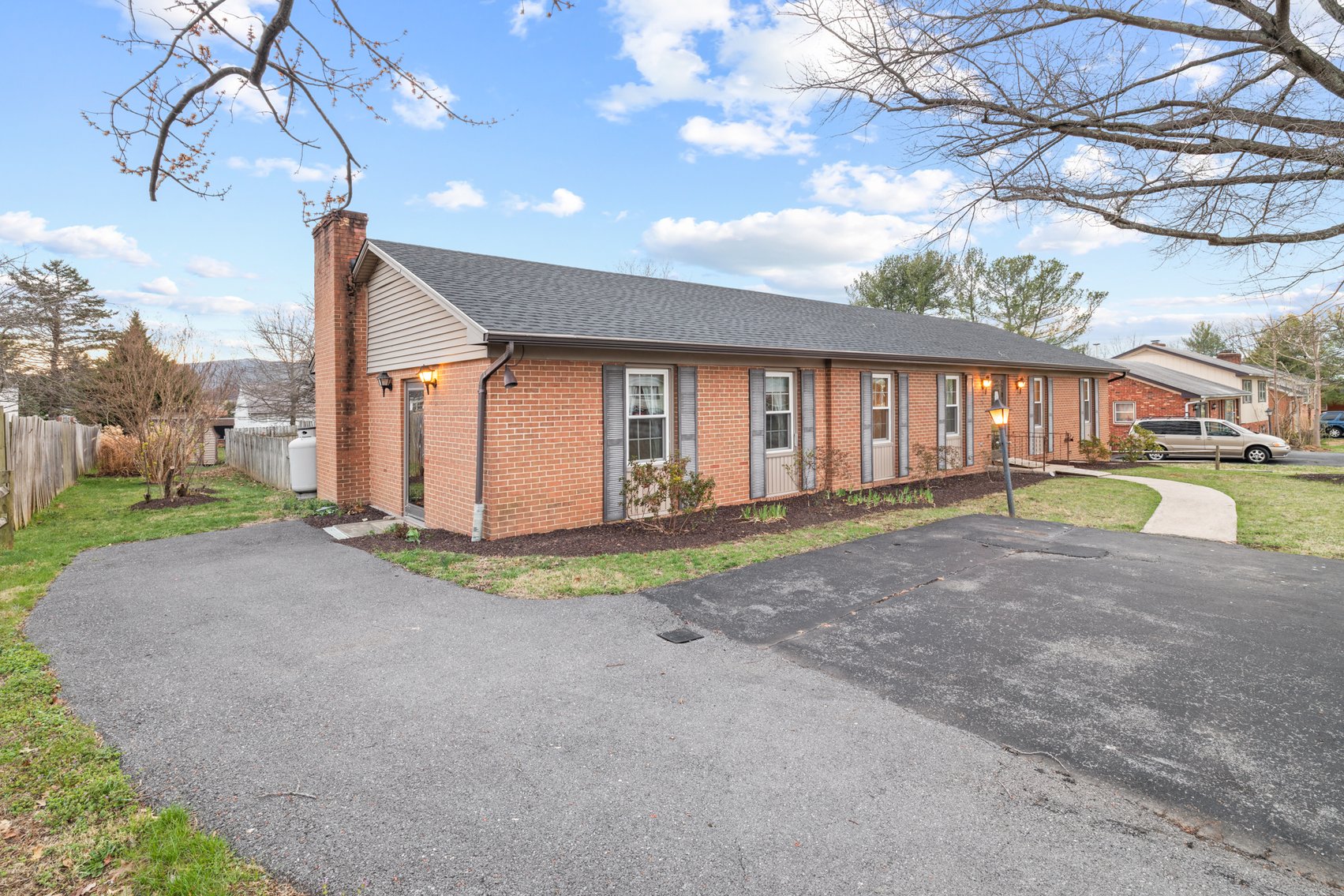 Image for Stuarts Draft Real Estate Auction