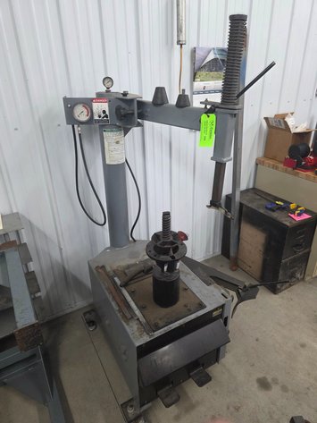 Image for Pneumatic Powered Tire Changer.