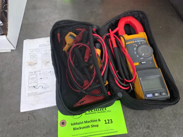 Image for Fluke 381 Remote Display TRMS Clamp Meter