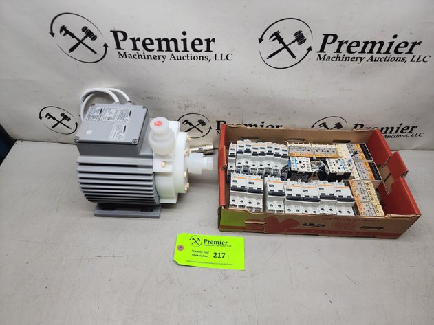 Image for Levitronix Pump and Assorted Breakers.