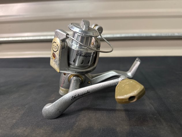 Image for 3 Fishing Reels