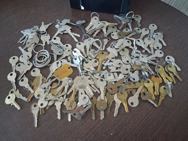 Image for Huge Mystery Key Lot