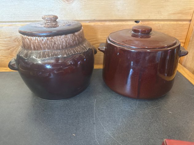 Image for 2 crocks w/lids