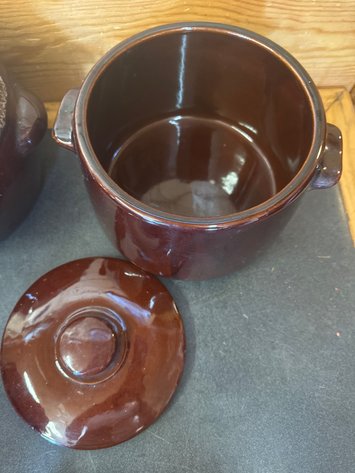 Image for 2 crocks w/lids