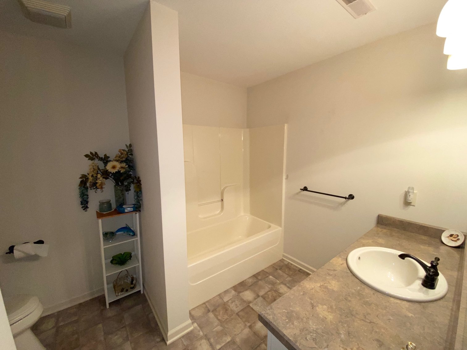 Image for Living Estate Auction • 4/29/25