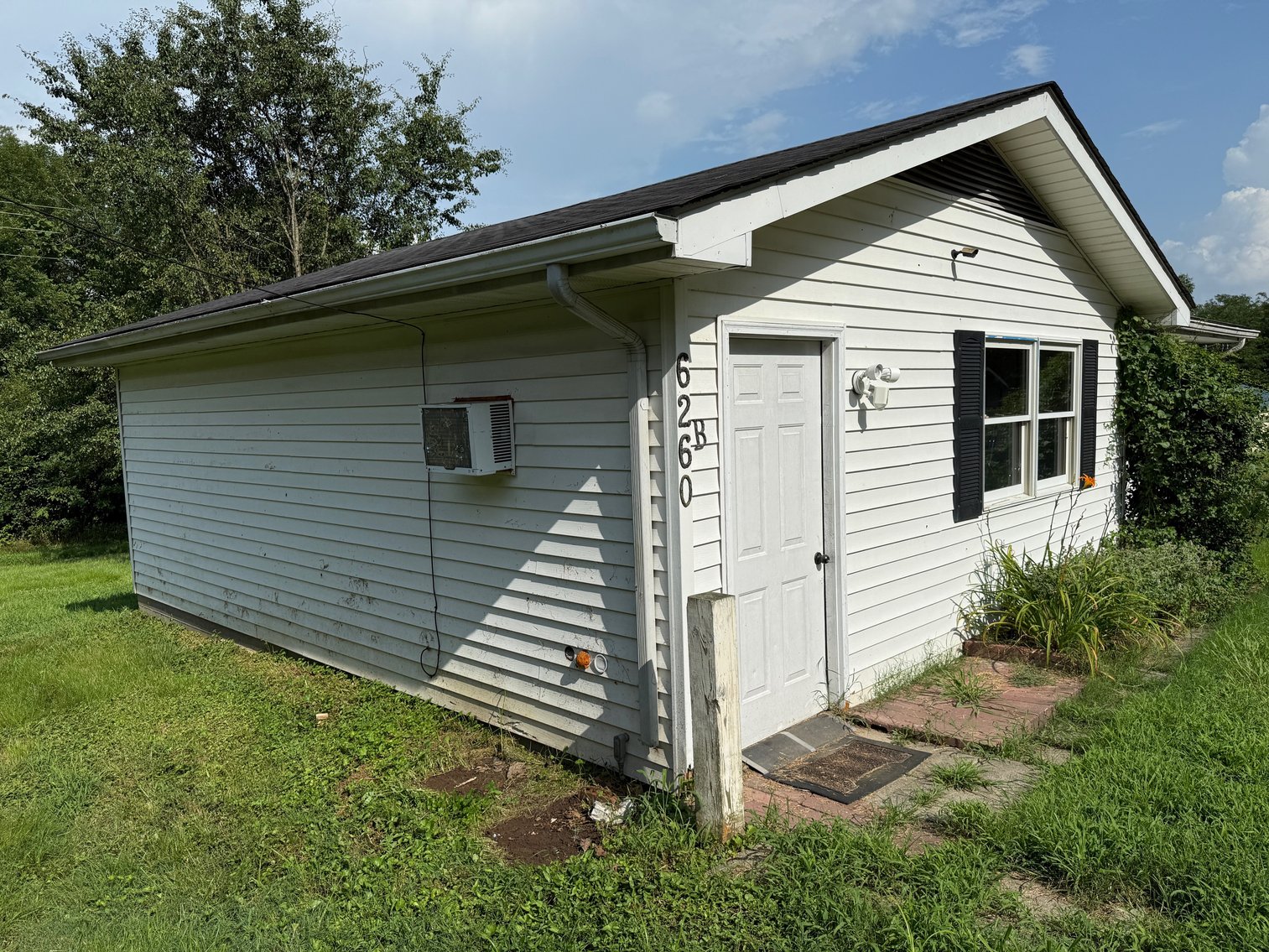 Image for Absolute Auction • 6260 Old Highway 60, Paducah