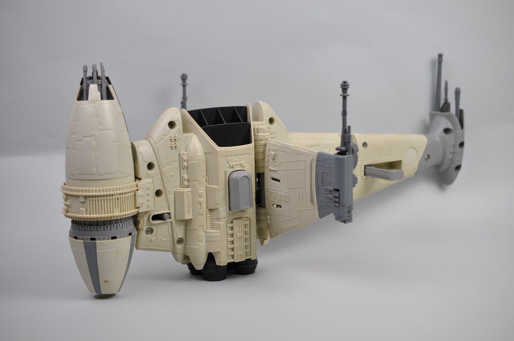 Vintage Star Wars 1984 Jedi B-Wing Fighter