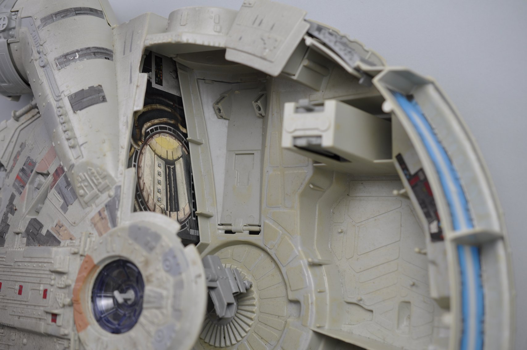 1995 Star Wars Millennium Falcon