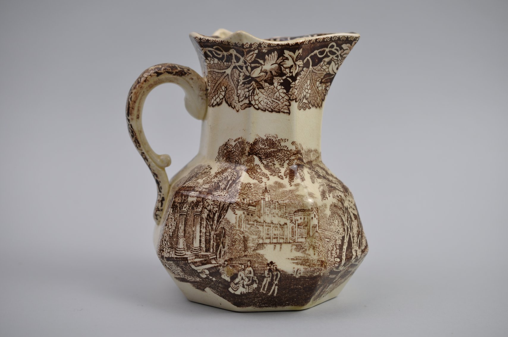 Wedgwood & Mason’s Vista Ceramics