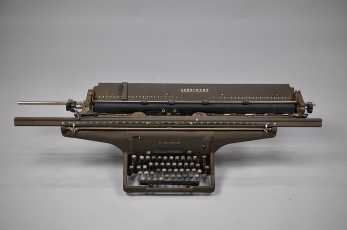 Underwood Typewriter Model S