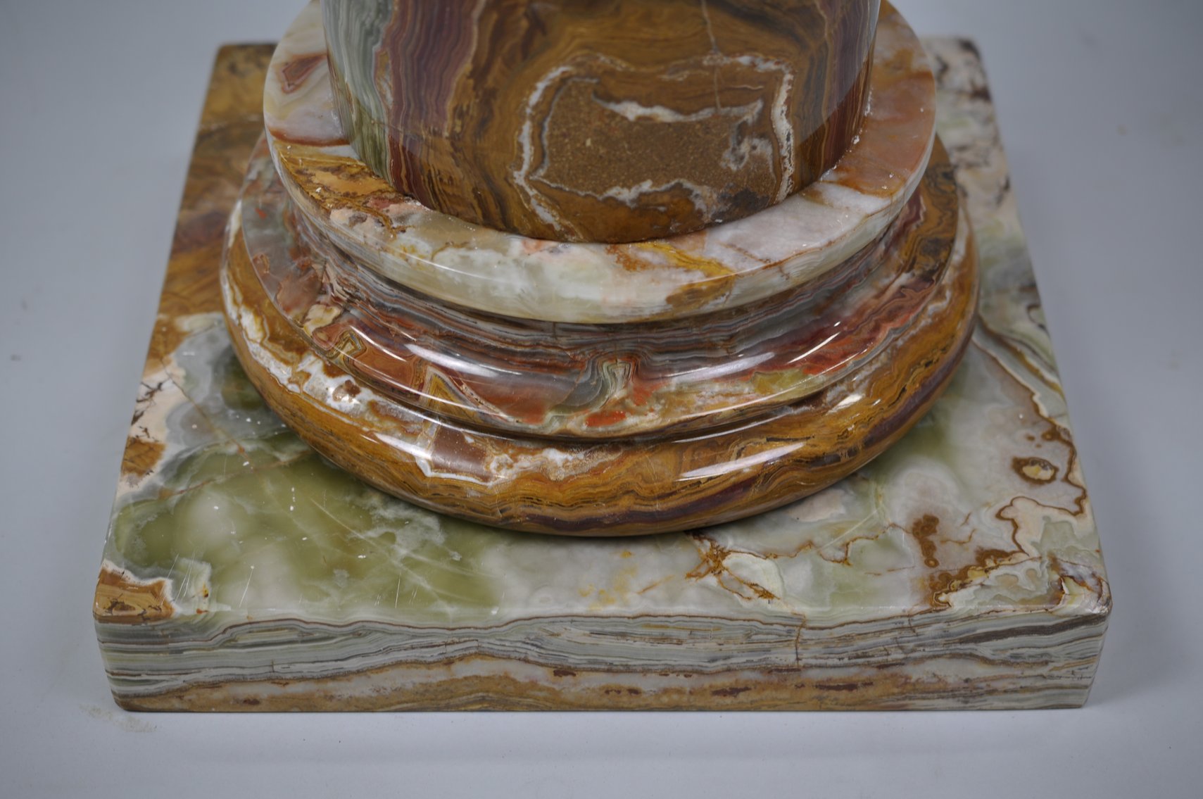 Banded Onyx Pedestal/Pillar