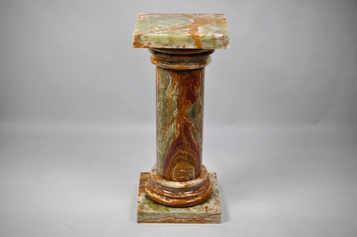 Banded Onyx Pedestal/Pillar