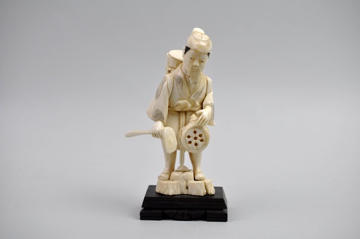 Okimono Japanese Carved Figure, Meiji Period