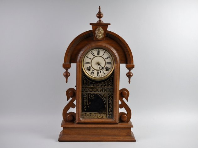 Cathedral Style Mantel Clock