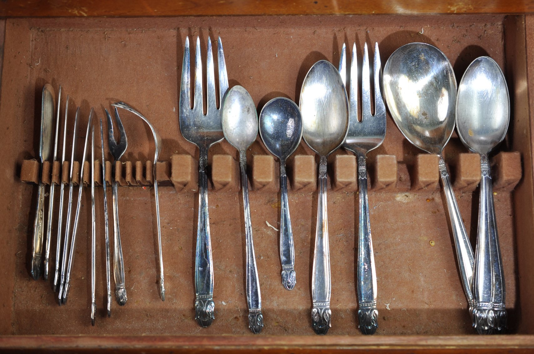 Holmes and Edwards Silverware Set w/ Case