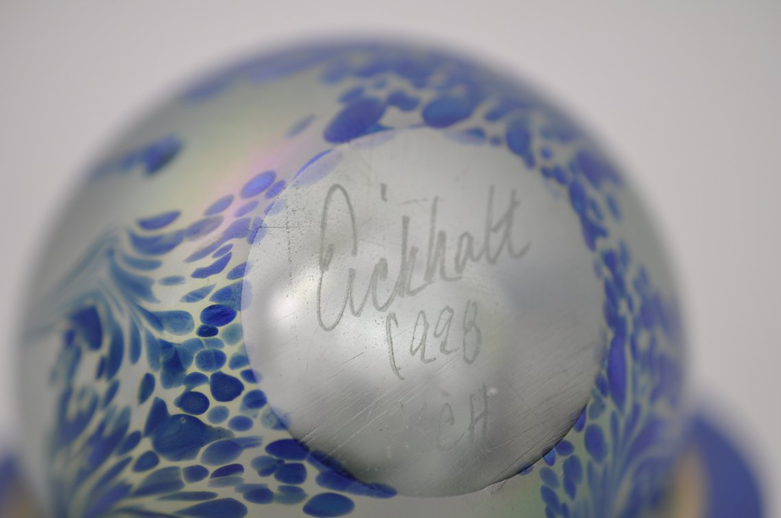 Eickholt 1998 Iridescent Art Glass Egg Vessel