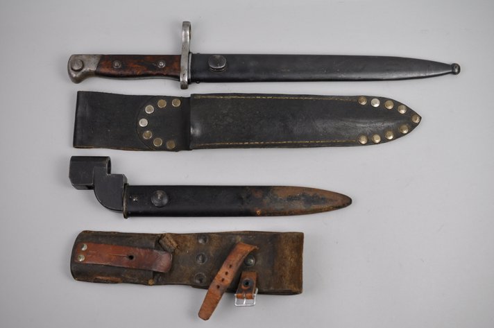 Bayonets and Holders