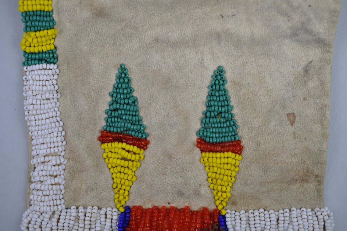 Native American Beaded Chanupa Pipe Bag