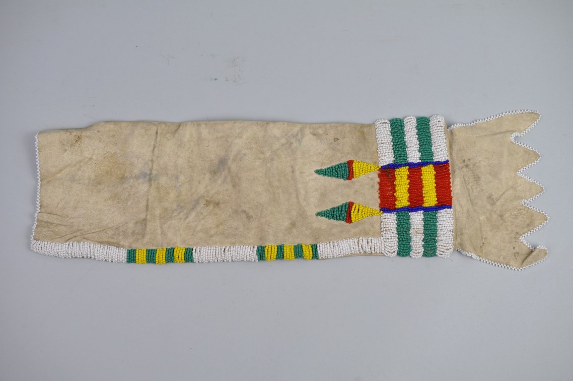 Native American Beaded Chanupa Pipe Bag
