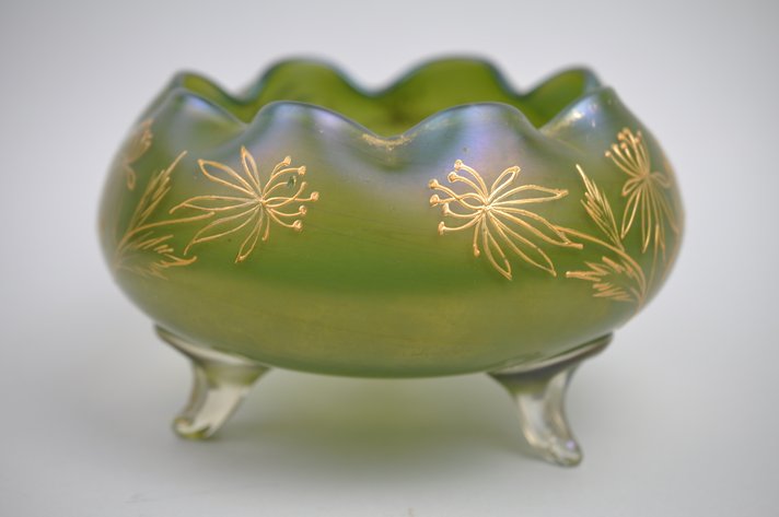 Loetz Style Green Iridescent Glass Rose Bowl