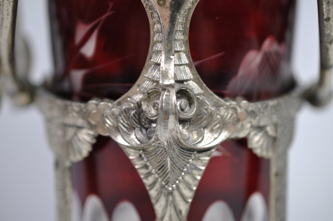Pickle Castor Cranberry Glass with Utensil