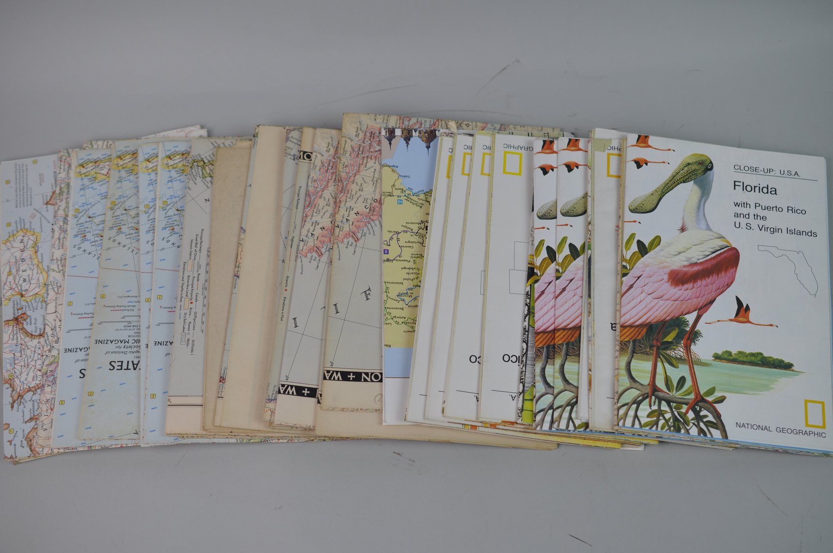 National Geographic Collection of 100 Maps & Atlas Books