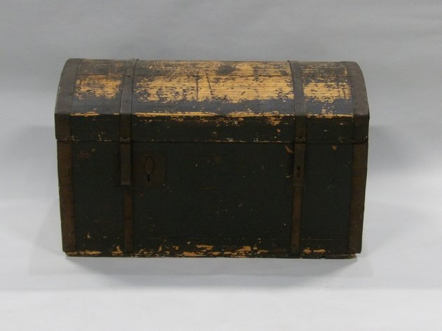 Steamer Trunk w/ Dome Top