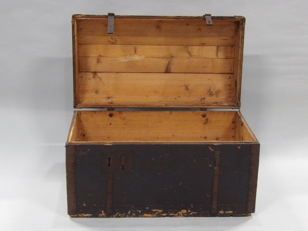 Steamer Trunk w/ Dome Top