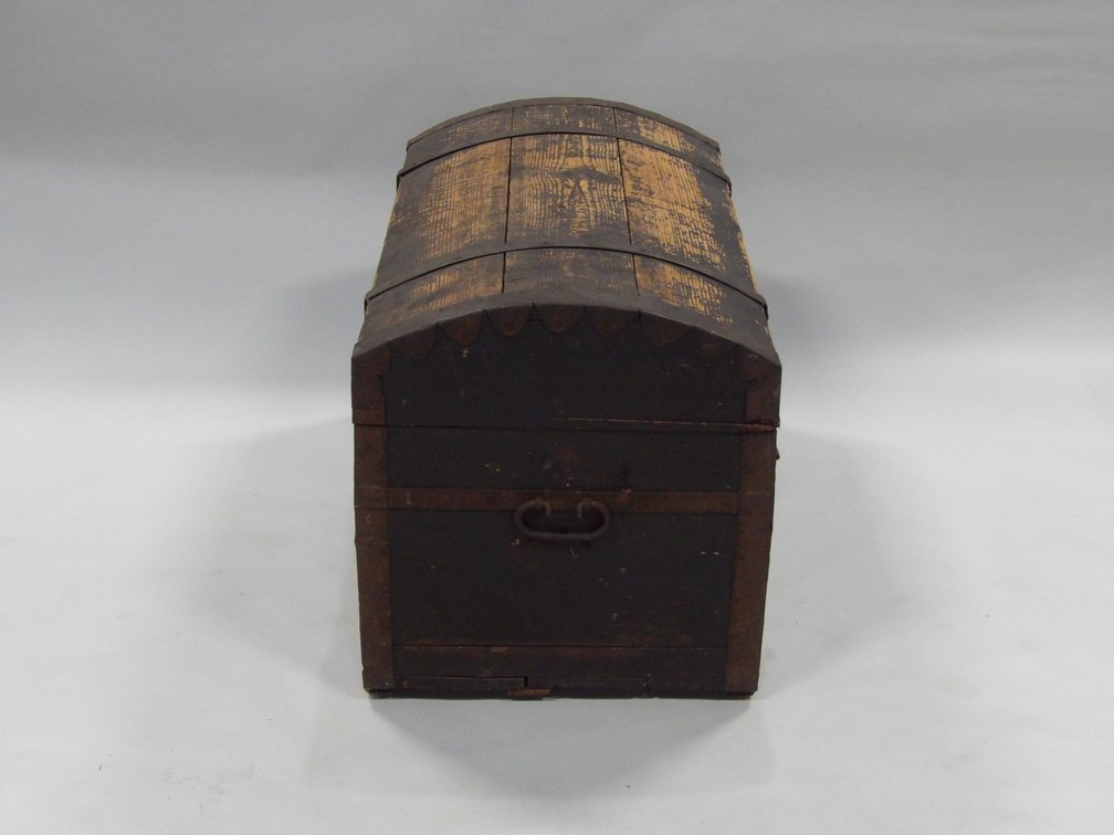 Steamer Trunk w/ Dome Top