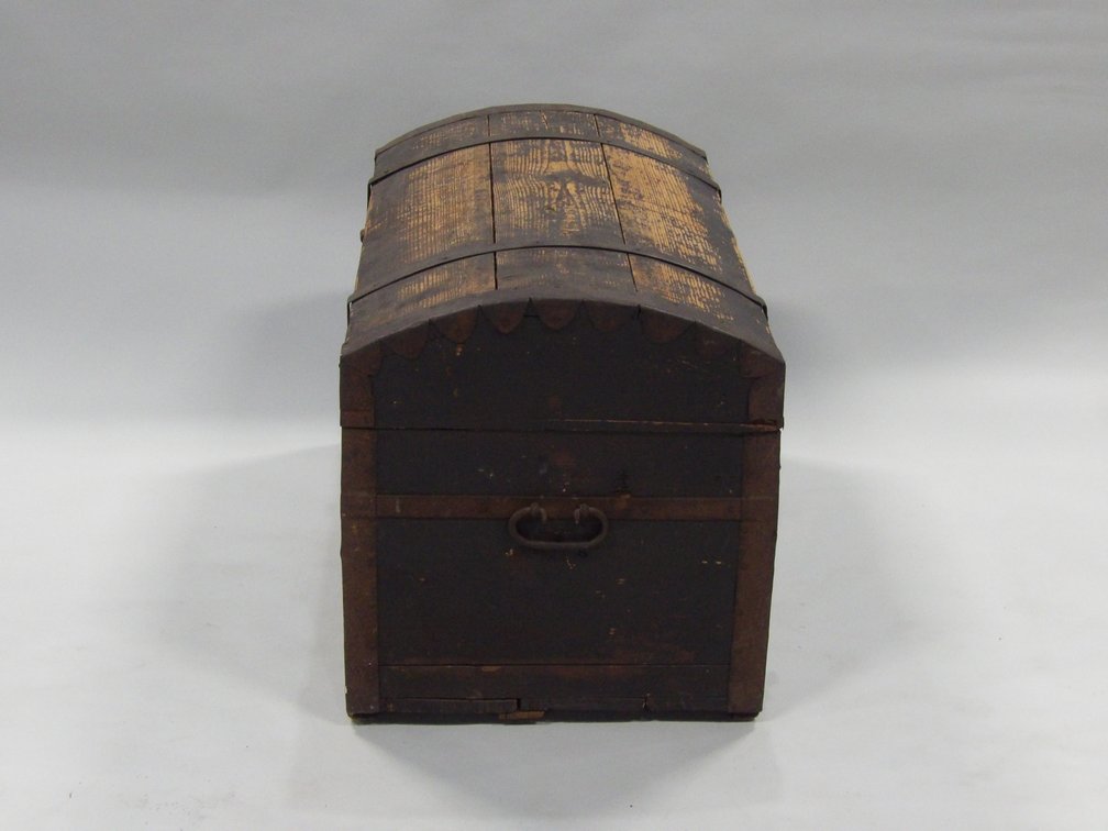 Steamer Trunk w/ Dome Top