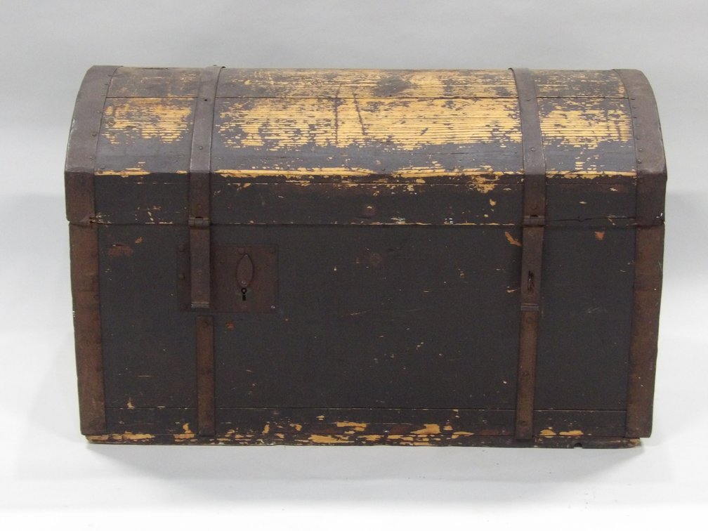 Steamer Trunk w/ Dome Top