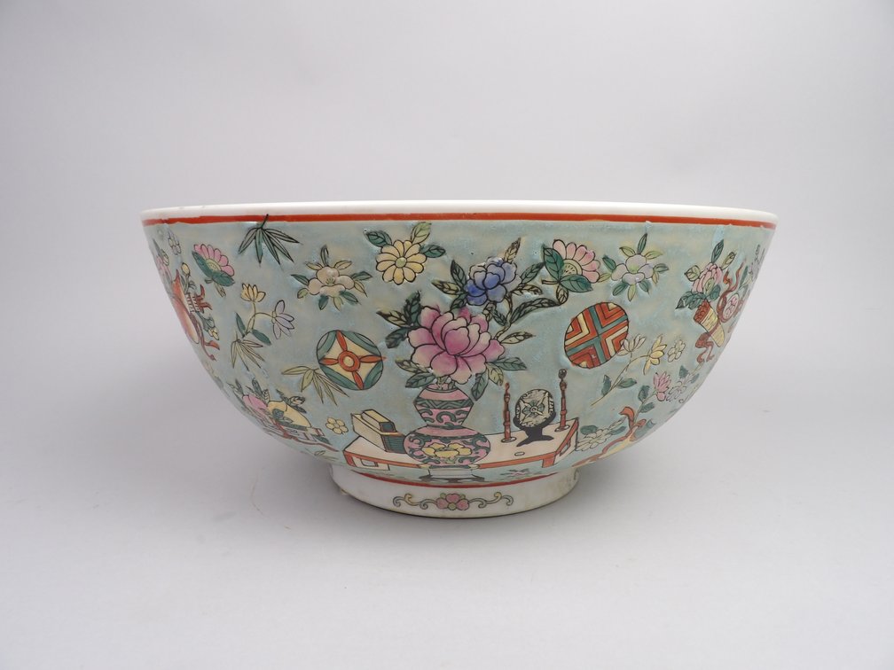 Chinese Famille Rose Bowl